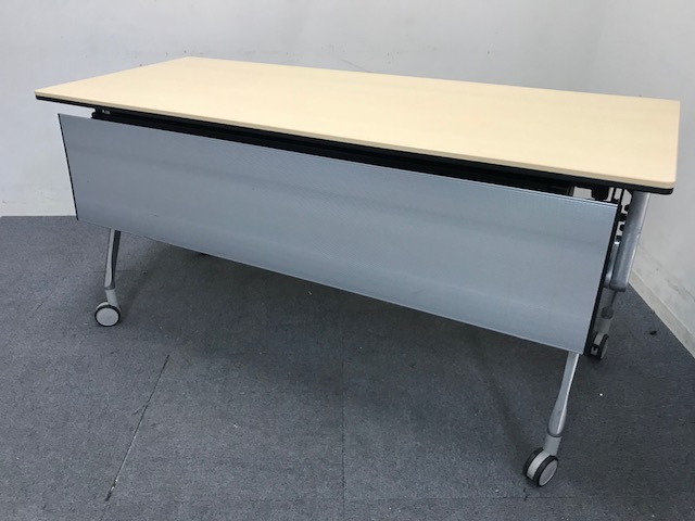 【大量入荷！】収納に便利な平行スタックタイプ｜W1500mm｜幕板付き｜オカムラ製｜ナチュラル色
                        インターアクトNT
                                    中古
            