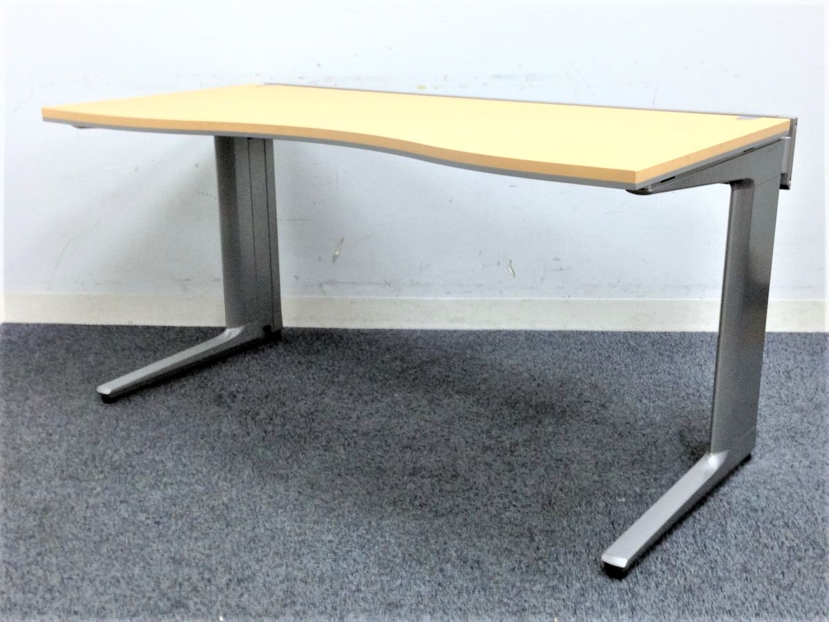 【4台入荷】クリエイティブワークをお手伝い！！手前のウェーブが一味違った快適さを演出！！　両ラウンドタイプ　
                        プロステージ
                                    中古
            