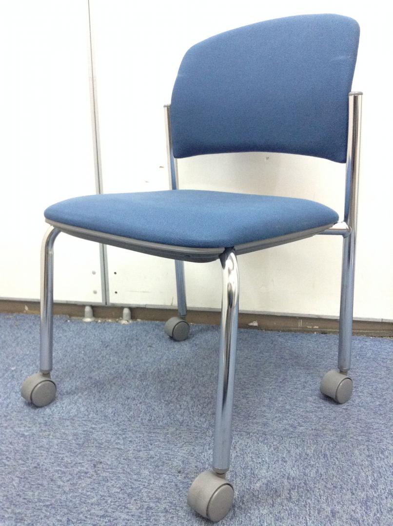 【ウチダ製】積重ね可能チェア　キャスター付き！！
                        MF-160シリーズ
                                    中古
            