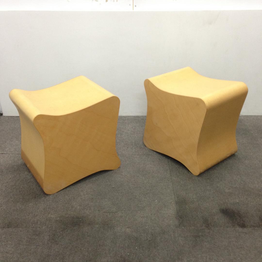 【お洒落な事務所にはお洒落な何かがある！】スツール入荷！！！
                        その他シリーズ
                                    中古
            