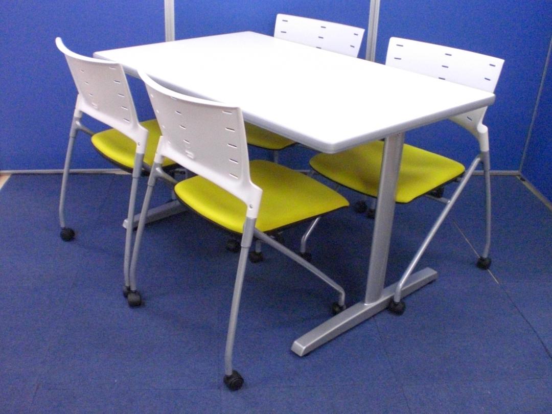 【テーブルセット】
                        その他シリーズ
                                    中古
            