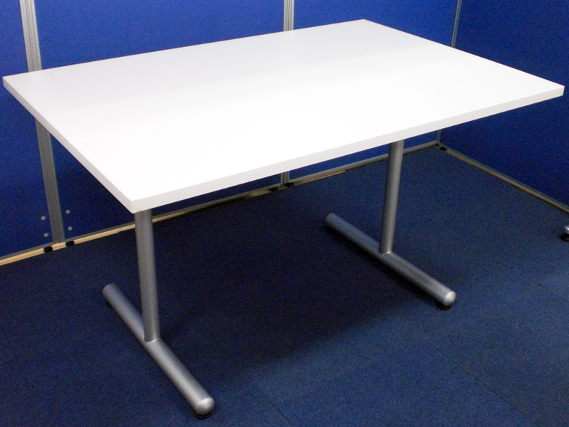 【人気のホワイトミーティングテーブルが入荷！！】幅120cm（W1200）
                        その他シリーズ
                                    中古
            