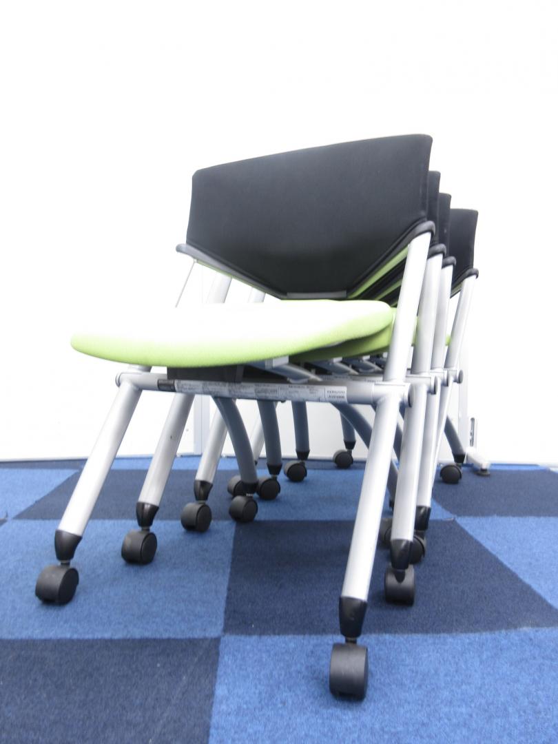 【10％OFF!!セットでお得に!!】高スペックなネスティングチェア【横に重なて収納可能】
                        コルサ
                                    中古
            