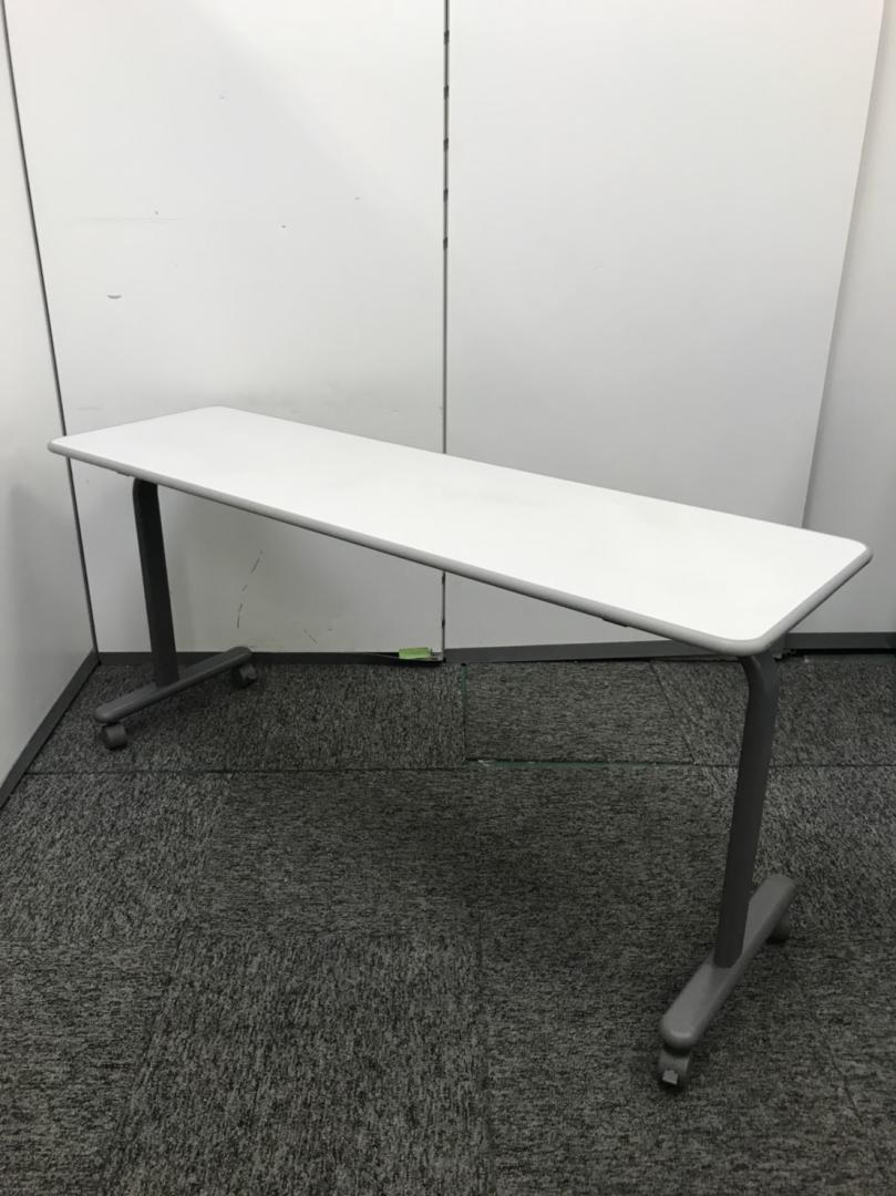 【1台入荷】1台限り特別価格！！　サイドスタックテーブル｜使い勝手抜群！移動・収納に便利なスタックテーブル入荷致しました！
                        その他シリーズ
                                    中古
            