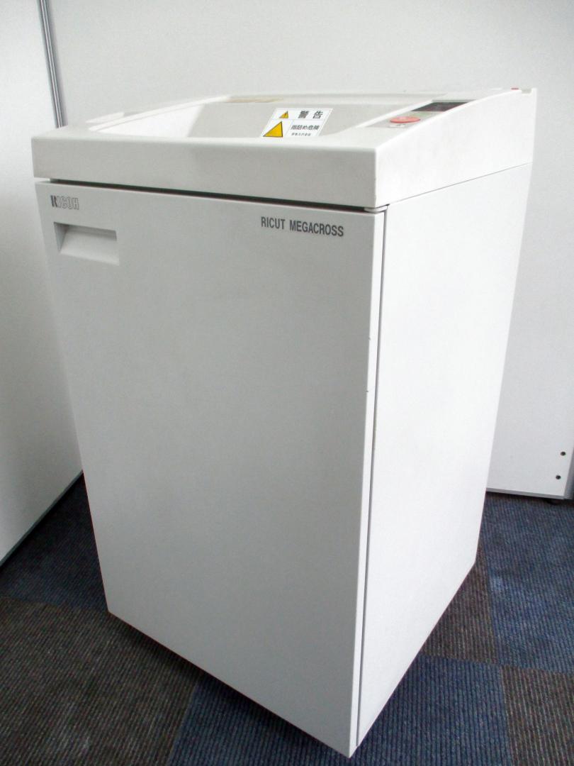 【複合機で有名！国内人気メーカー！】業務用シュレッダー！【定格裁断22枚でスピーディー！】
                        RICUT　MEGACROSS
                                    中古
            