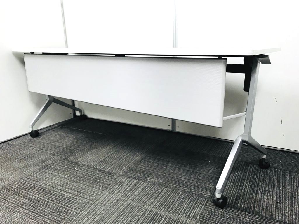 【収納簡単!】サイドスタック!会議用などに!!
                        その他シリーズ
                                    中古
            