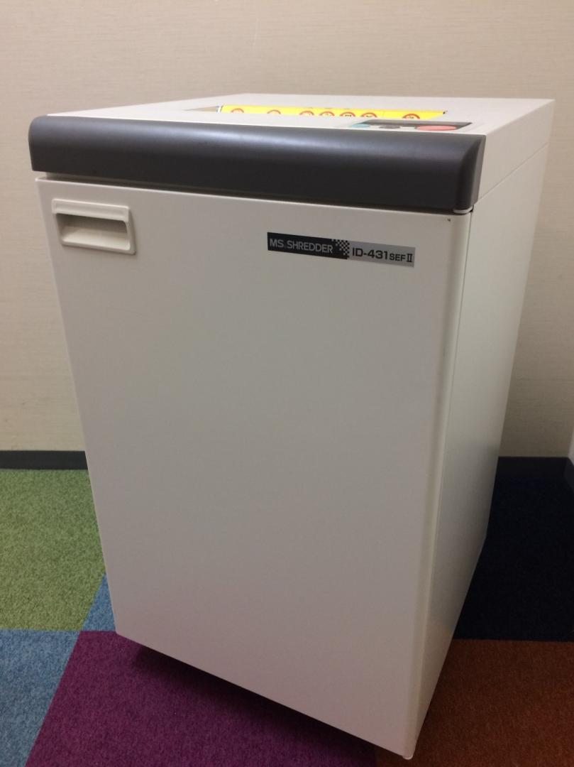 ★9月出荷限定　配送料無料（関東混在便配送圏に限り）★【スパイラルカット】高スペックなA3投入可能シュレッダー　【細断枚数：５５枚】【RP】
                        その他シリーズ
                                    中古
            
