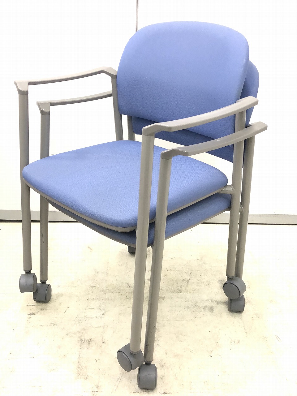 【セット価格！！】2脚購入の方がお得です！【オカムラ製】
                        その他シリーズ
                                    中古
            