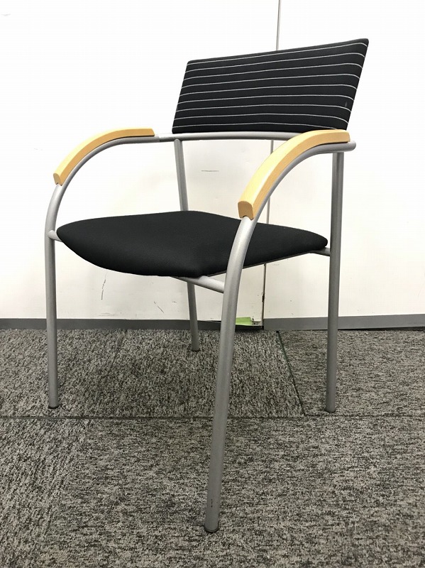 おしゃれなスタッキングチェアの入荷です！４脚入荷しております！お問い合わせはお早めに！
                        その他
                                    中古
            