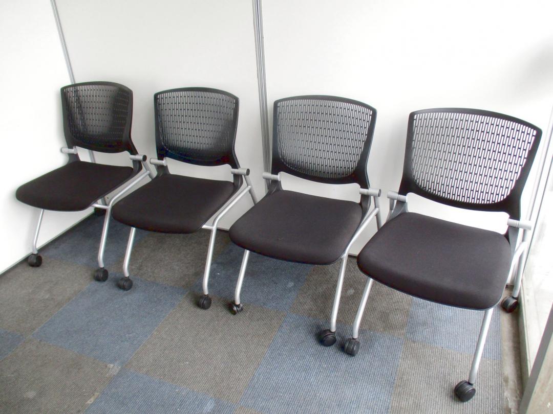 【お得な4脚1セット！】ミーティングルームにおすすめ！【座り心地抜群です！】
                        グラータ
                                    中古
            