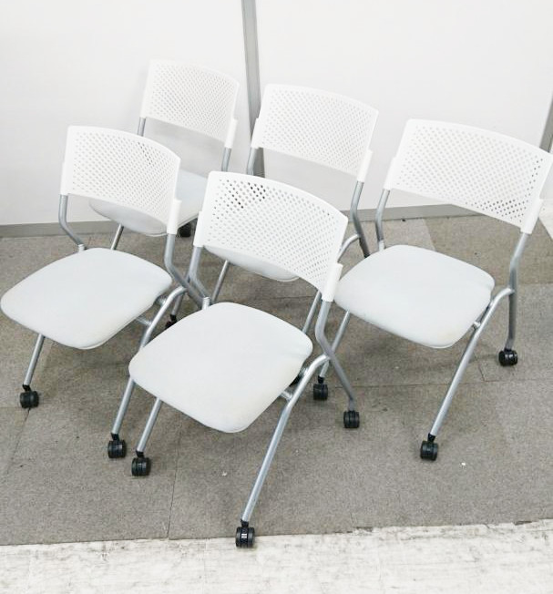 【1脚プレゼント】ネスティングチェアの5脚セット【1セット限定】
                        その他シリーズ
                                    中古
            