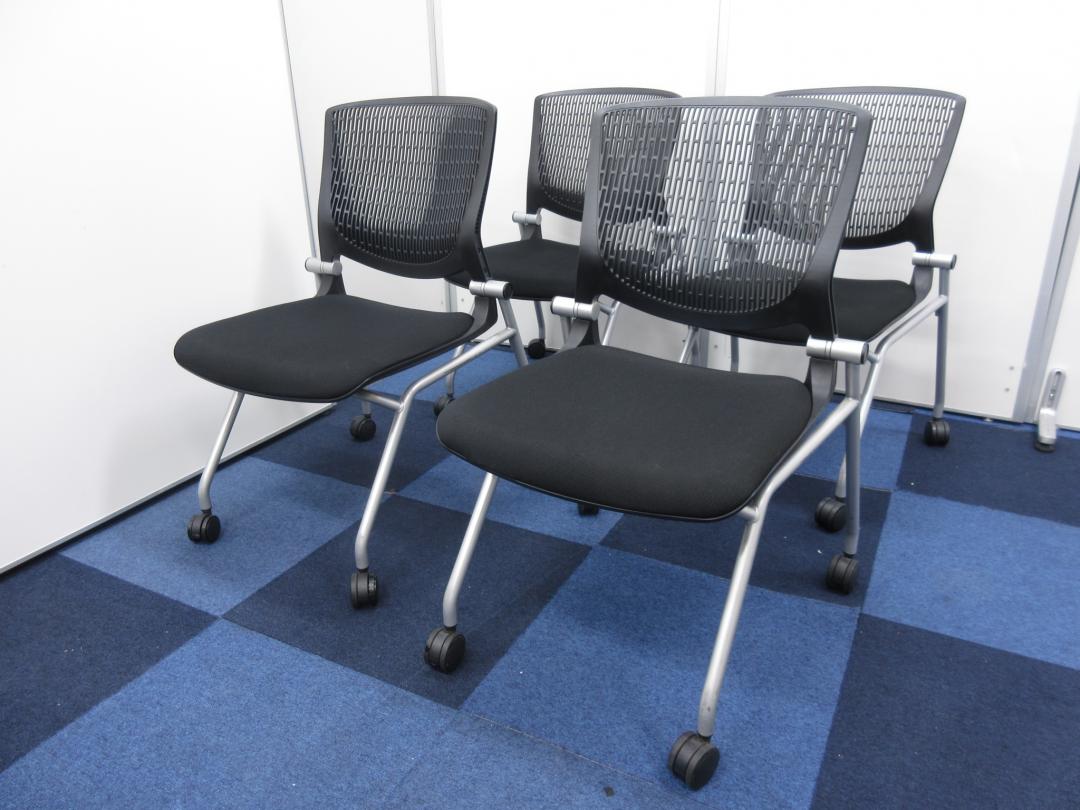 【お得なセット】会議室に最適！人気のネスティングチェアを4脚セットに！【10%OFF】
                        グラータ
                                    中古
            