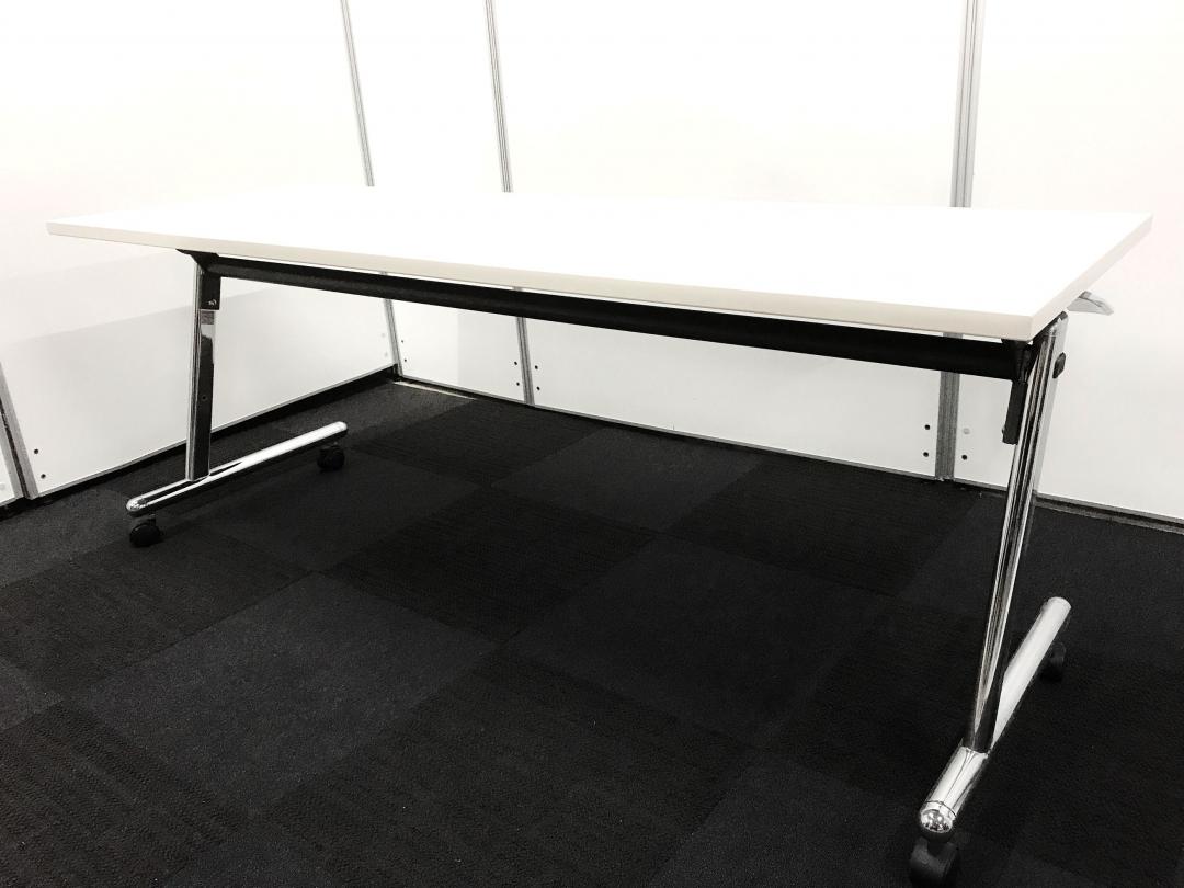 【折り畳んで収納】コクヨ製のスタックテーブル
                        その他シリーズ
                                    中古
            