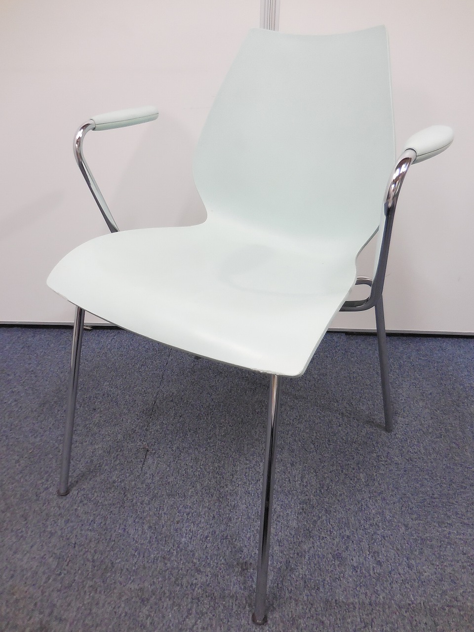 【5脚入荷！】淡いカラーリングがおすすめ！
                        -
                                    中古
            