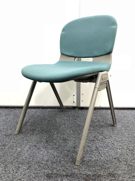 【内田洋行製】定番会議チェア　カラー：グリーン　
                        その他シリーズ
                                    中古
            