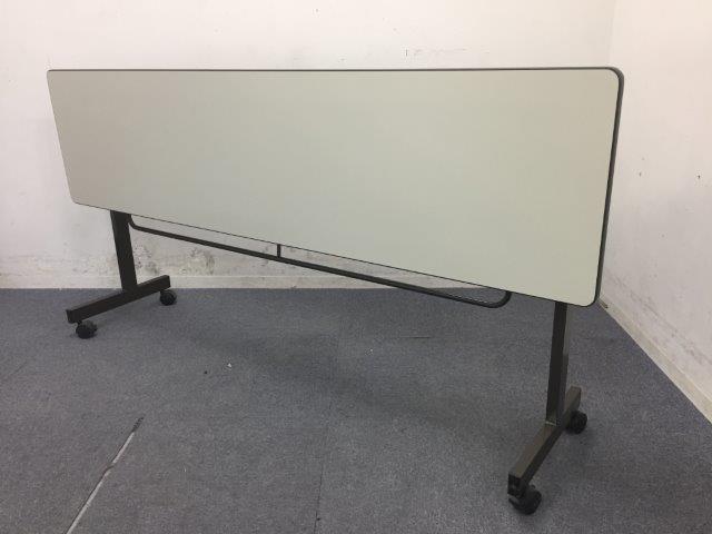 【おつとめ品】キャスターにワレあり｜通常使用には問題ありません。｜ナイキ製
                        その他シリーズ
                                    中古
            