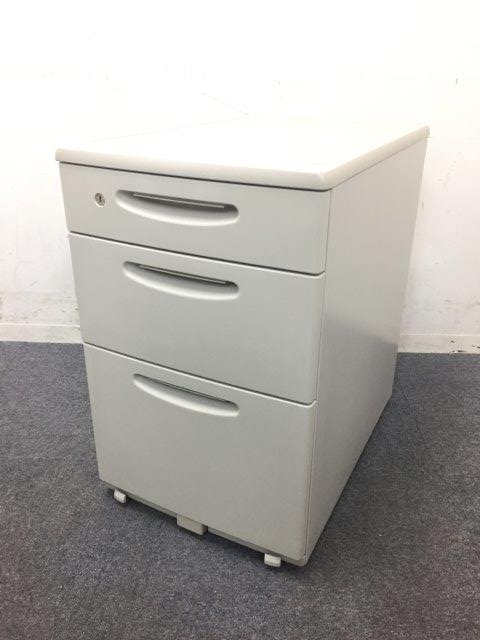 【9台入荷】キレイな3段ワゴン｜オカムラ製｜SD｜書類の他に小物も収納出来ます！
                        SD
                                    中古
            