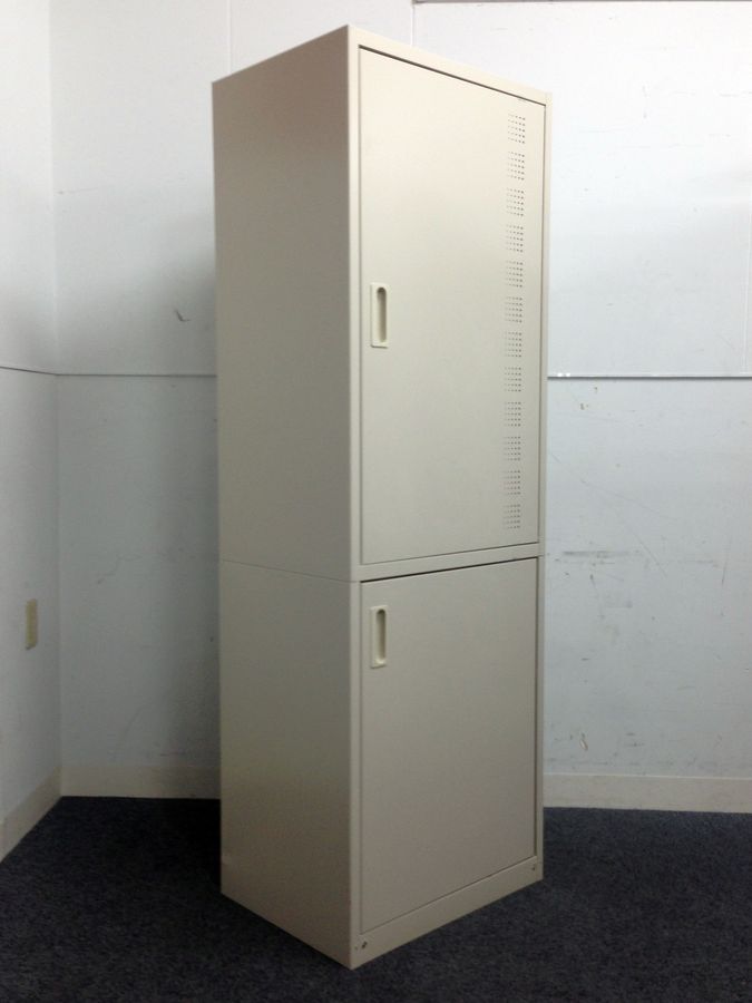 【事務所の片隅の必需品】スリムな幅60cm｜食器収納キャビネットが1台のみ入荷！
                        その他シリーズ
                                    中古
            