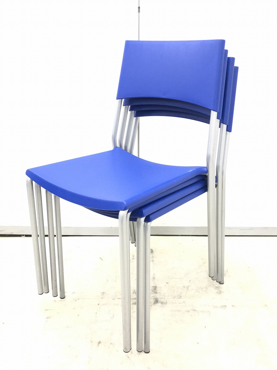 【4脚セット販売！！】ご自宅でもお使い頂けますよ！！
                        フロリダ
                                    中古
            