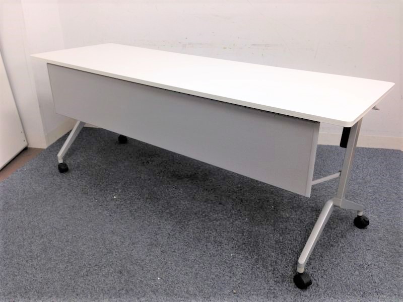 【6台入荷】グッドデザイン賞受賞のフラップテーブル！！Leafline　幕板付きで女性のご使用も安心！！【在庫一掃セール】
                        リーフライン
                                    中古
            