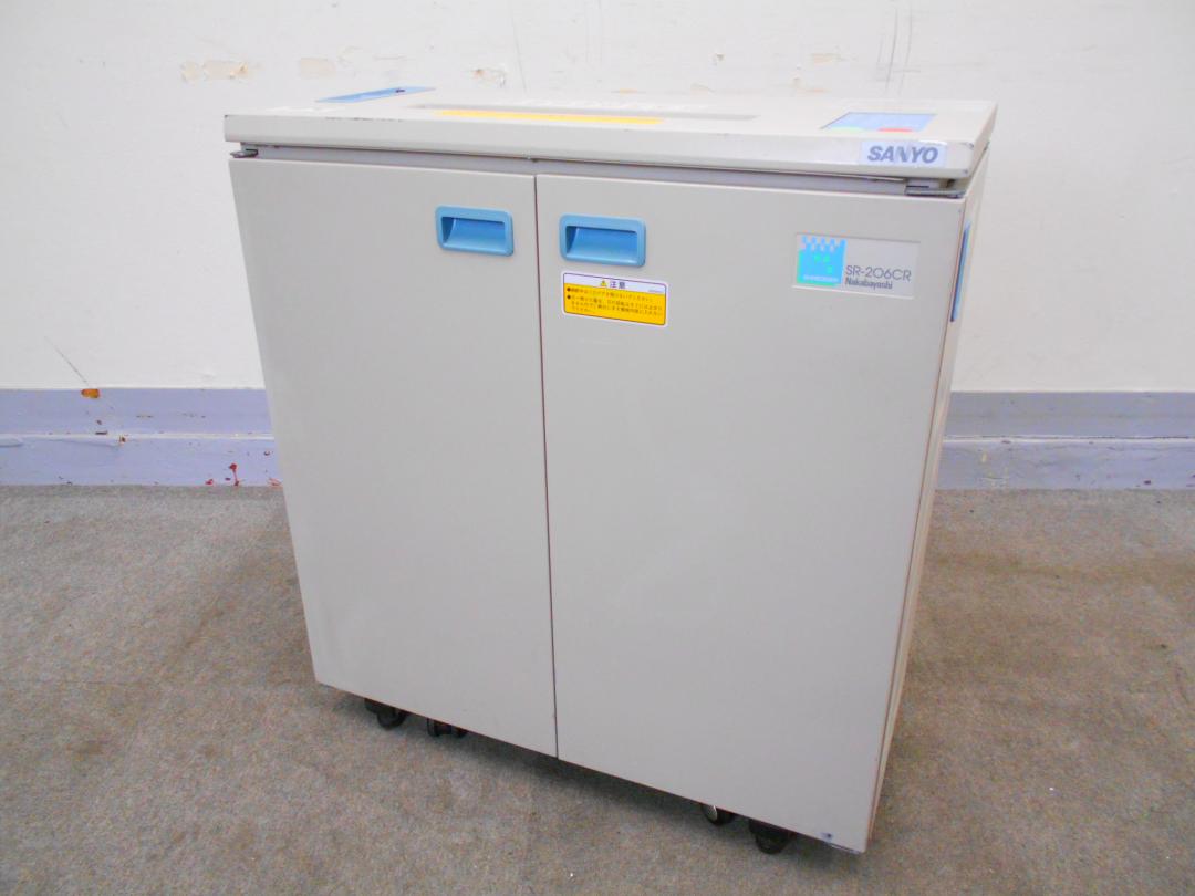 【KS】[2方向ダストボックス出入れ可能]業務用シュレッダー　ナカバヤシ製　スリムタイプ
                        シュレッダー
                                    中古
            