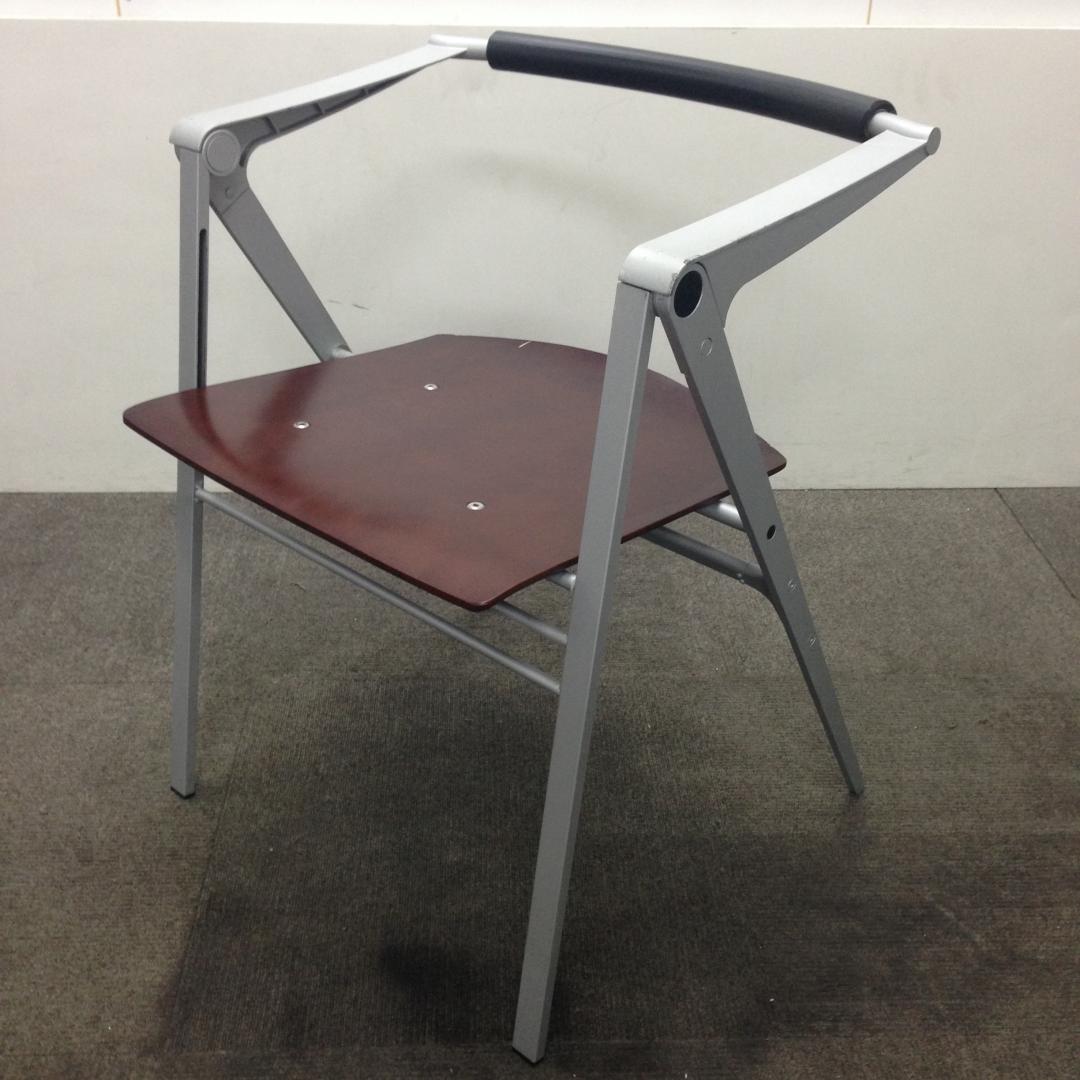 【限定11台】お客様とのコラボ企画にて実現した、お洒落なチェア☆
                        AD CORE DEVISE
                                    中古
            