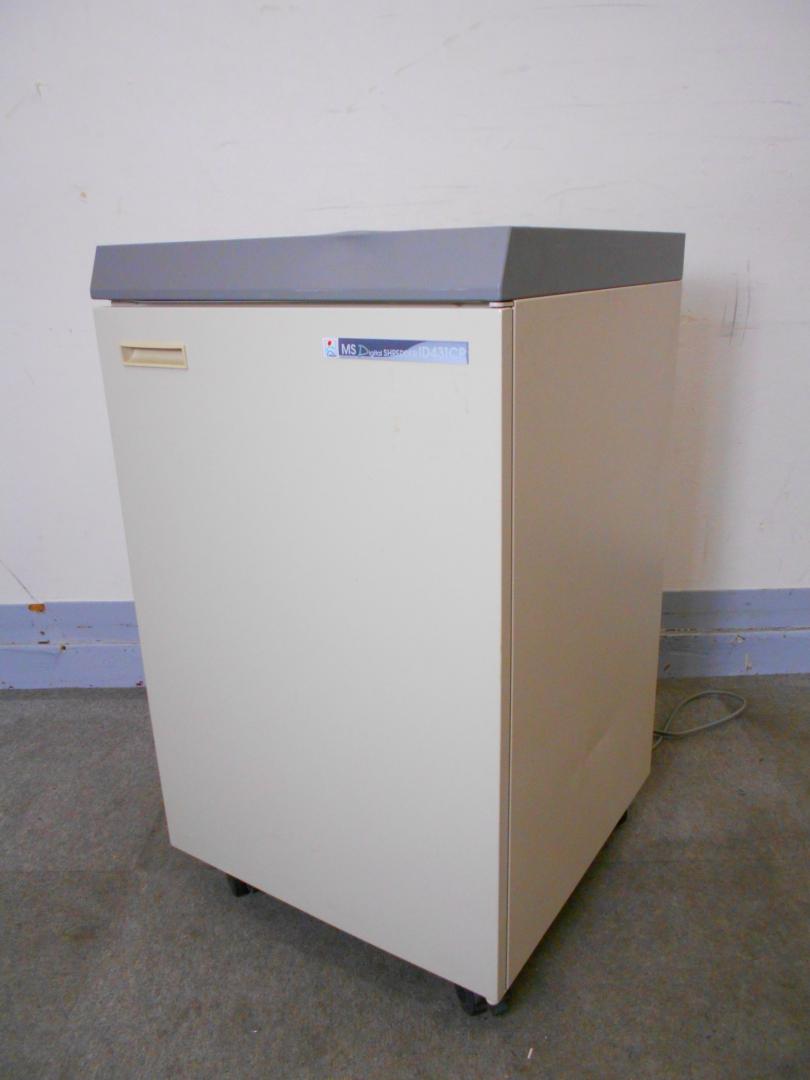 【KS】[30名様以上いる事務所におすすめ！]事務所に必須の一台！書類を細かく裁断して情報保護もばっちり！
                        ID431CP
                                    中古
            