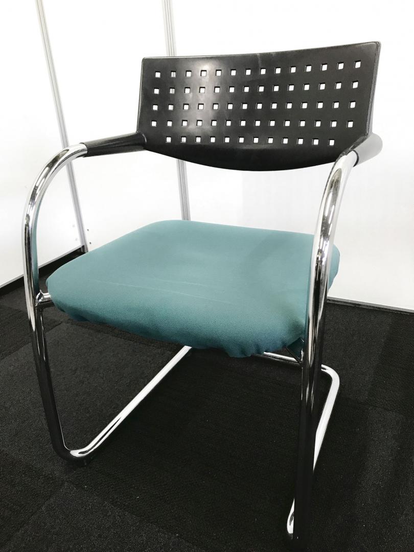【在庫処分セールの為、50%OFF!】VISAVISチェア｜vitra製（ヴィトラ） 【おしゃれメーカー品！】
                        visavis
                                    中古
            