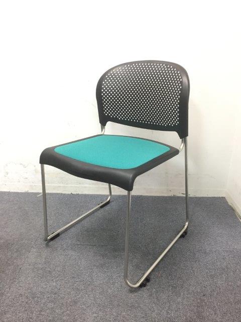 【4脚入荷】鮮やかなグリーン色の美品が入荷｜軽くて扱いやすい！｜オカムラ製
                        その他シリーズ
                                    中古
            