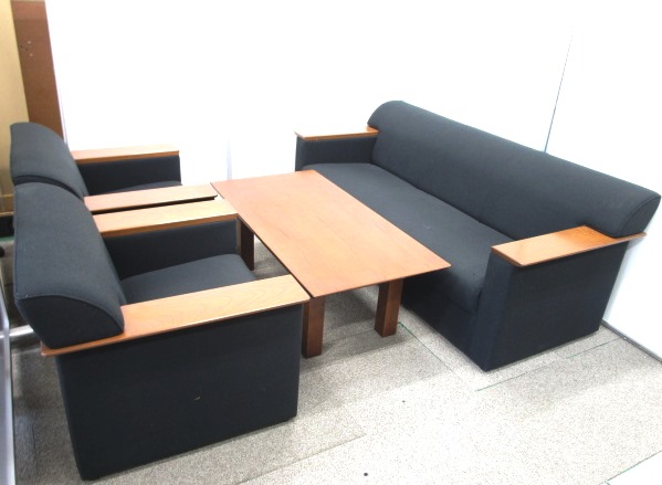 【新品定価７６万！中古で安い！】成約率が上がる応接セット■ラグジュアリーな接客を■池袋店おすすめ
                        その他シリーズ
                                    中古
            