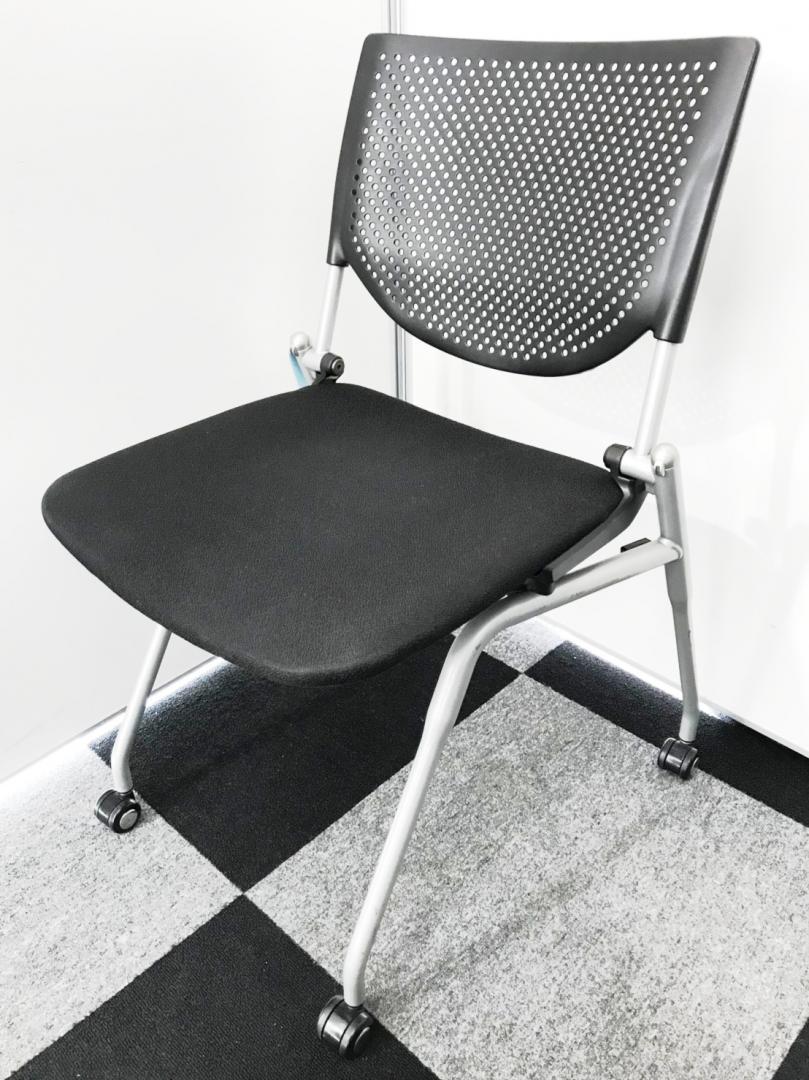 【8台入荷】スタイリッシュなオカムラ製ミーティングチェア入荷
                        プロスタック
                                    中古
            