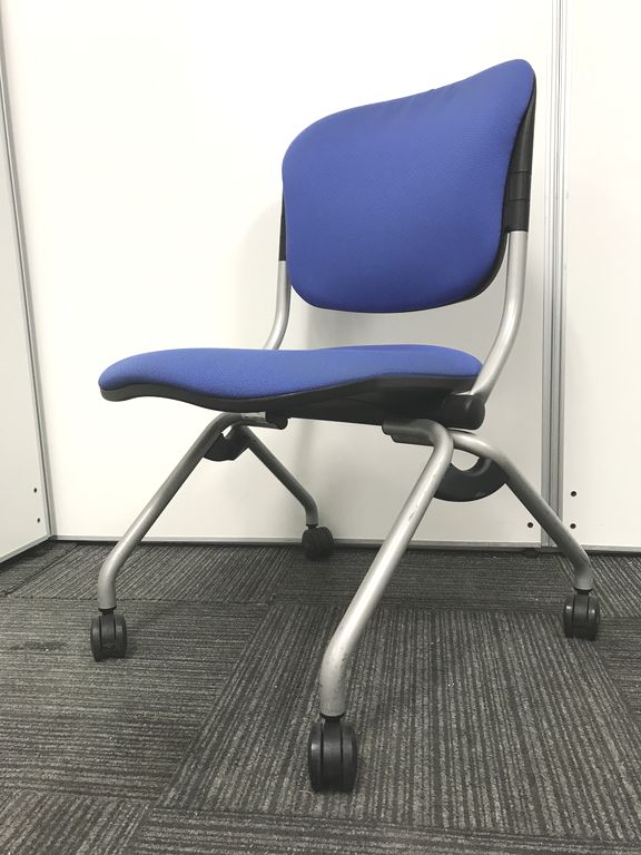 【在庫入替えキャンペーン】【便利なキャスター付&座面跳ね上げ式タイプ】ネスティングチェアが8脚入荷！横に重ねて整理が便利！
                        トーションライン
                                    中古
            