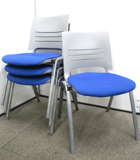 【セットでお得】打合せといえばこれ必須■軽くて頑丈が素敵な会議用チェア■鮮やかブルー
                        エレナ
                                    中古
            