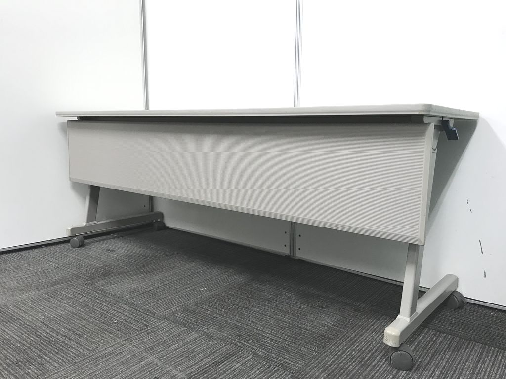 【整理が出来るテーブル！】コクヨ製のサイドスタックテーブルです！会議用にも作業用にも使えます！
                        その他シリーズ
                                    中古
            