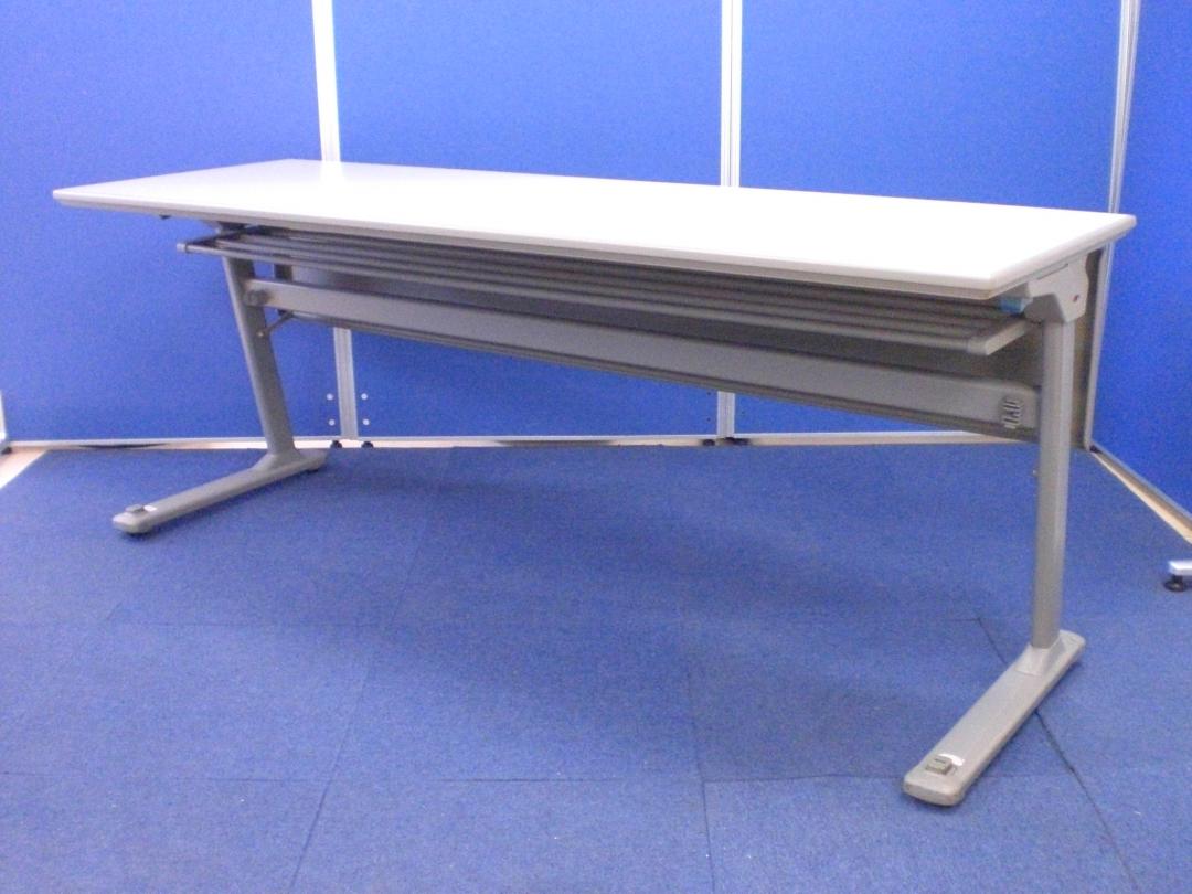 【3台入荷】オカムラ(okamura) サイドスタックテーブル 幅1800mm 奥行600mm■会議室・セミナー等で大活躍!![フラップ式会議テーブル]
                        その他シリーズ
                                    中古
            