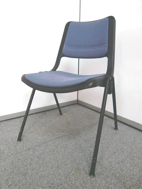 【スイスの歴史あるオフィスファニチャー専門メーカーのチェア】■ジロフレックス　■スタッキング
                        -
                                    中古
            