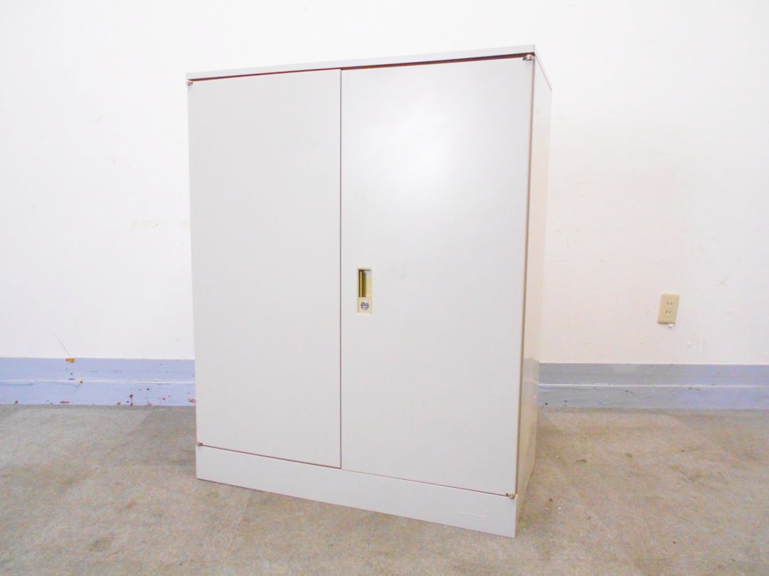 【KS】［状態良好］オカムラ　42　定番書庫！観音開きなので中が見やすい！！
                        42
                                    中古
            