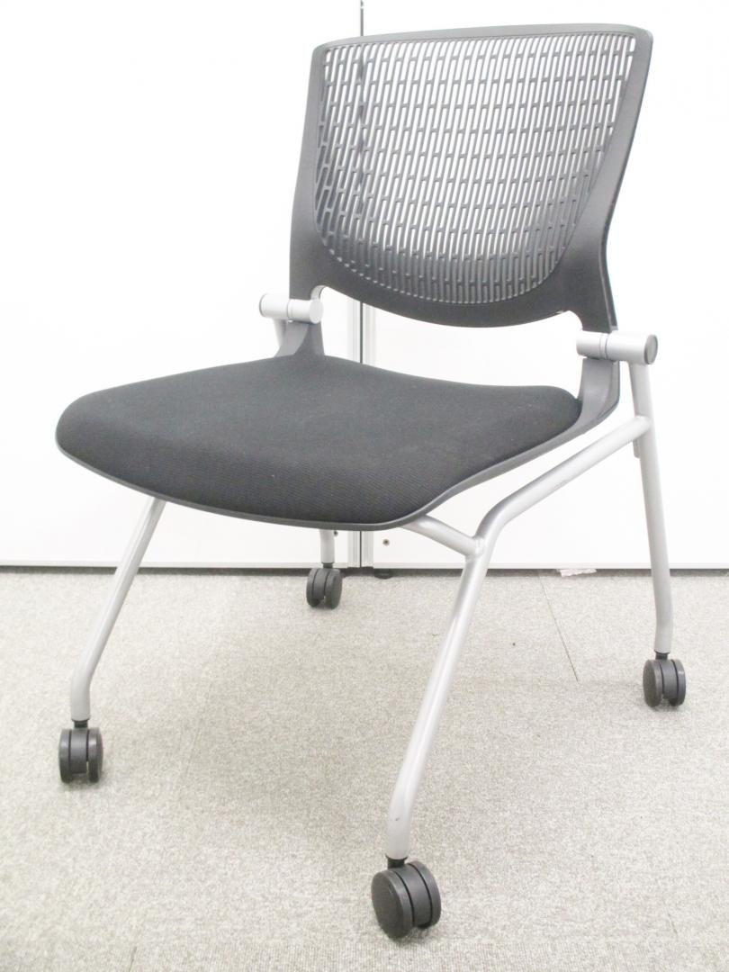 【超売れ筋のミーティングチェア】イトーキ製ネスティングチェア■一番人気のブラック■使わないときには畳んで収納可能【中央区】【日本橋】【中古オフィス家具】
                        グラータ
                                    中古
            