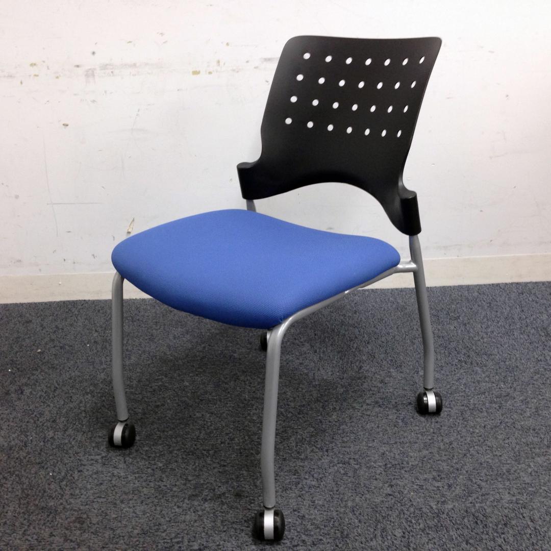 【キャスター付き】ミーティングチェア限定4脚入荷!!4脚重ねても移動するのが楽で楽しい♪

                        UTILITY/エレッタミーティングチェア/背カバーなし
                                    中古
            