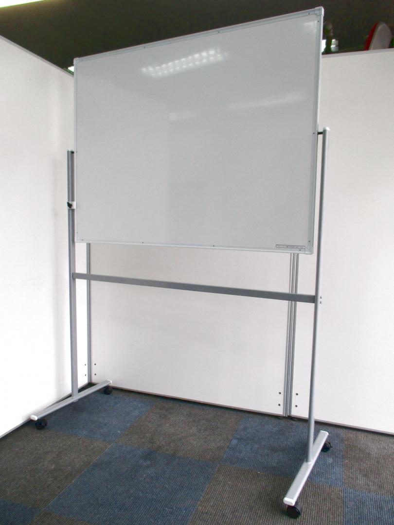 【限定1台の入荷！】会議室等におすすめ！【片面ホワイトボード】
                         
                                    中古
            