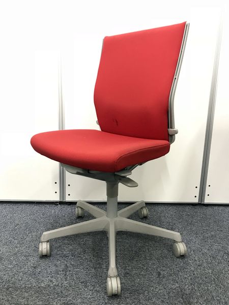 【1脚】【オシャレなレッド】オカムラ製エスクードチェア
                        エスクード（クッション） 
                                    中古
            