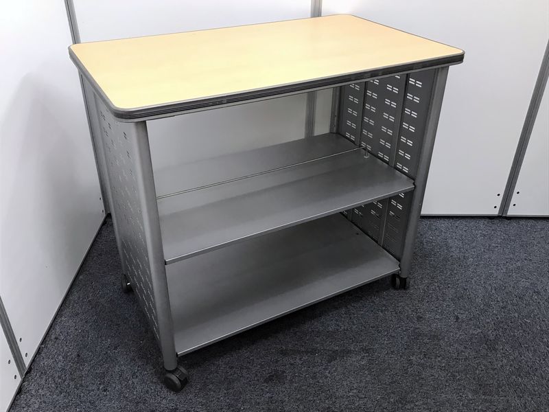 【シェルフワゴン】プリンター台としてもご利用可能、キャスター・可動棚付き
                        その他シリーズ
                                    中古
            