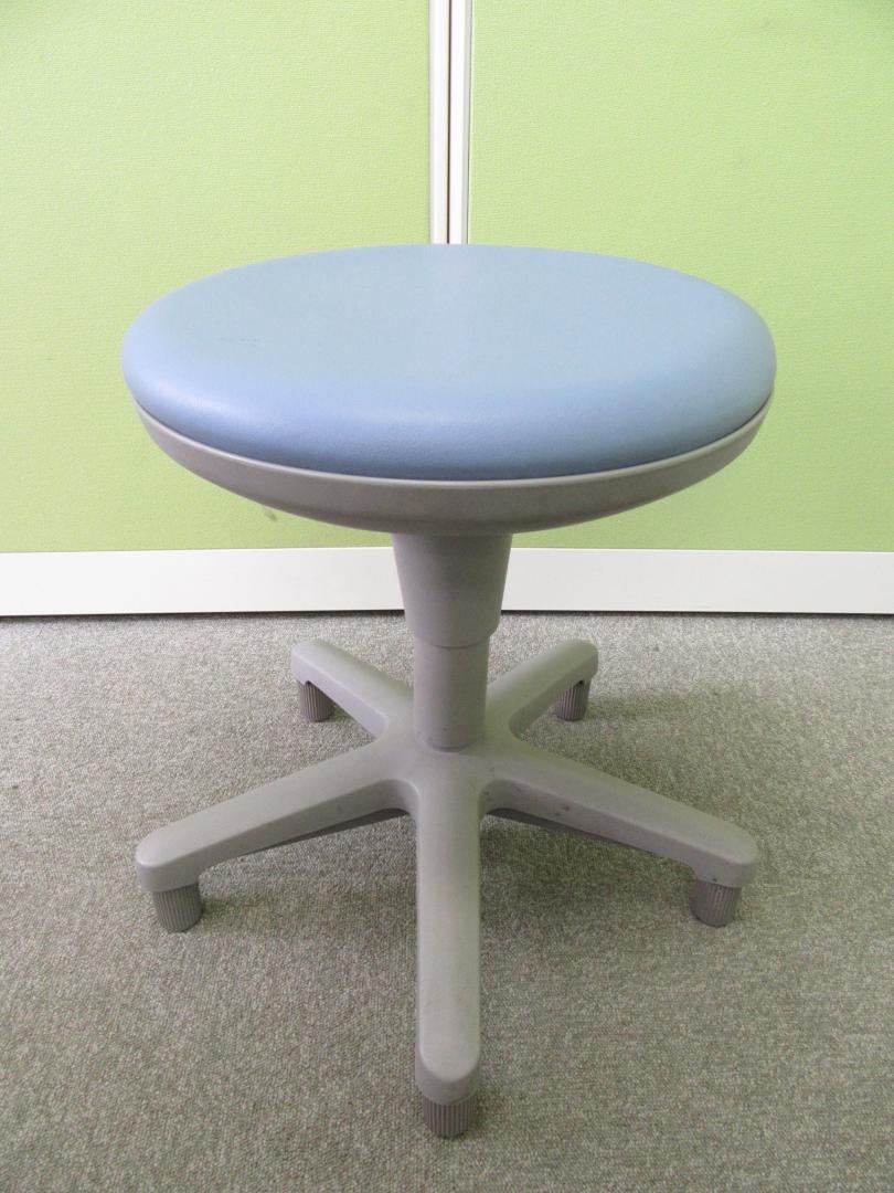 【小ぶりでかわいいチェア!!】キャスター無しで固定して使えます!!上下昇降付きなので、すわり心地も◎!!【A00507984】θ
                        その他シリーズ
                                    中古
            