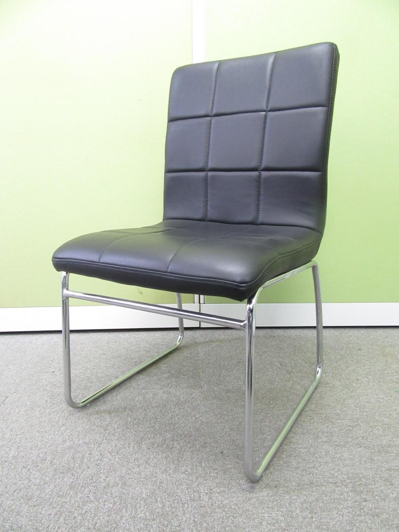 【コストとデザインを両立!!】ゆったり座れるミーティングチェア!!ブラックレザーでどんなお部屋にも!!【管理番号：A00484509】θ
                        その他シリーズ
                                    中古
            