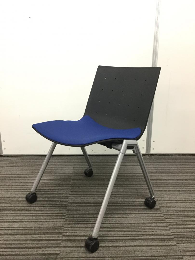 【12脚入荷】スタッキングチェア(キャスター付き)【内田洋行製】
                        MX-260
                                    中古
            