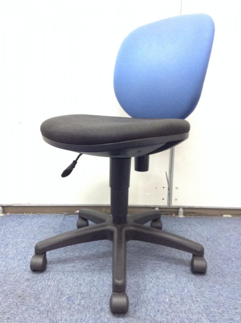 価格重視のお客様必見　背面ブルー×座面ブラック
                        その他シリーズ
                                    中古
            