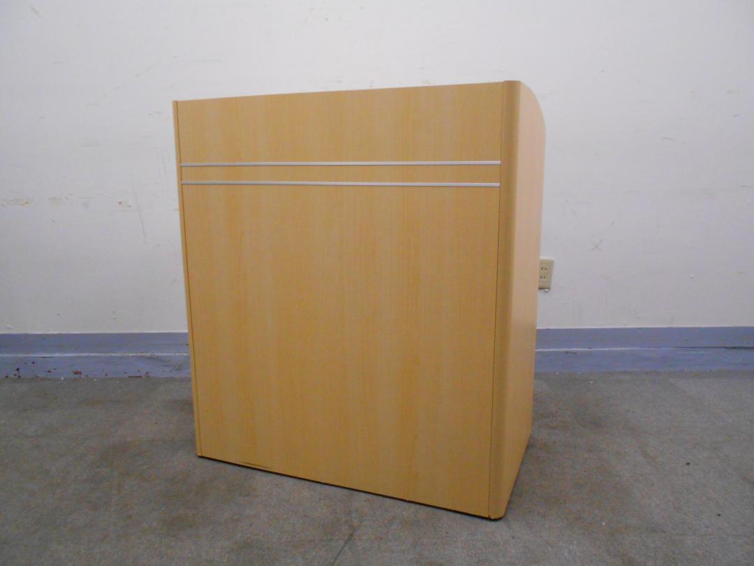 【KS】[状態良好]オカムラ　演台　朝礼やセミナーの際に大活躍！キャスター付きで移動も簡単！！
                        その他シリーズ
                                    中古
            