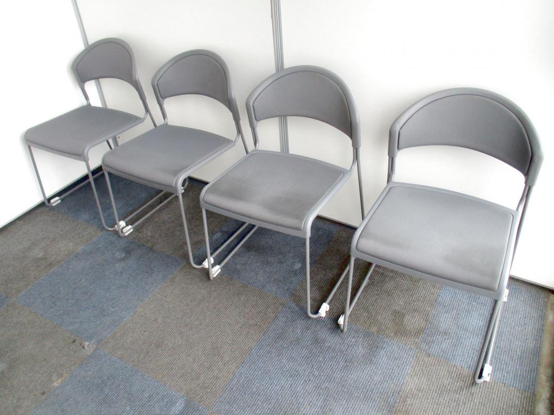 【お得なセット商品！】4脚すぐ揃います！【定番のスタッキングチェア】
                        その他シリーズ
                                    中古
            