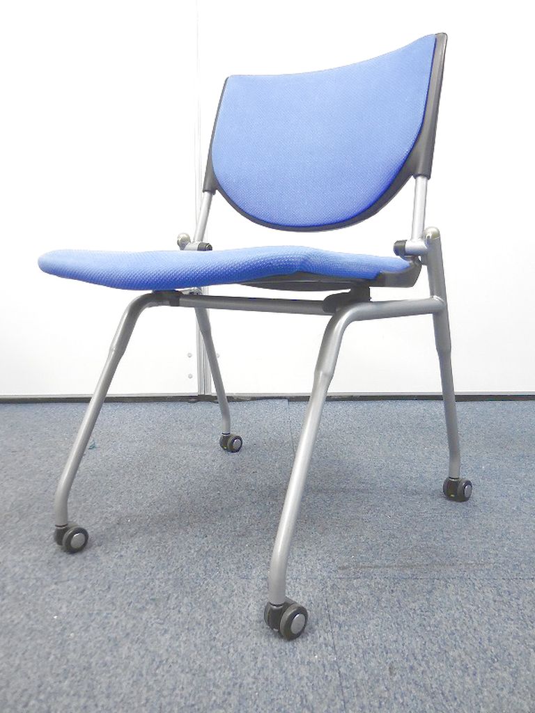 【商品入れ替えの為特別価格】【16脚入荷！！】収納能力抜群のオカムラ製のネスティングチェア！！
                        プロスタック
                                    中古
            