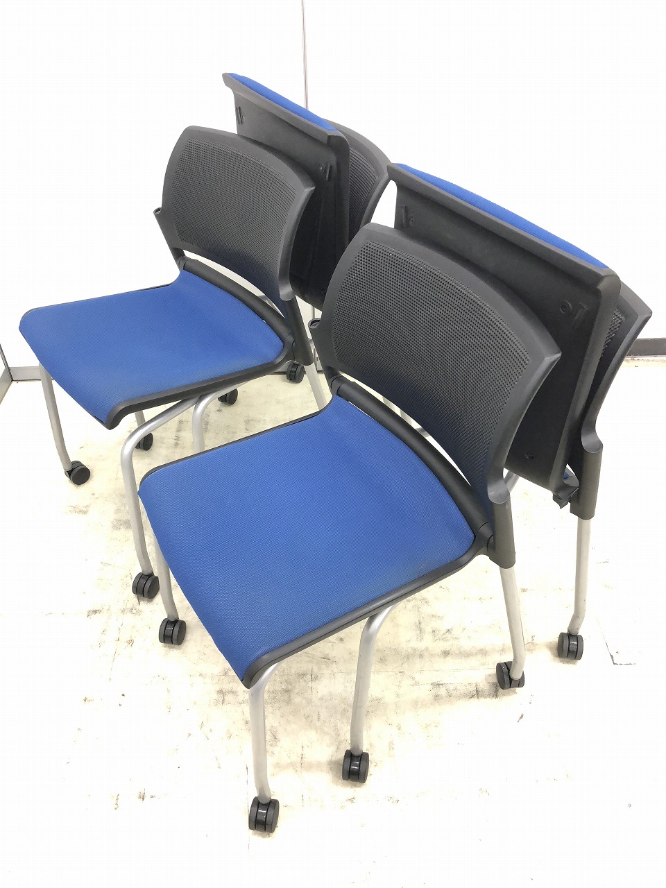 【セット販売！】ミーティングチェアの4脚まとめ買いはいかがですか！！
                        その他シリーズ
                                    中古
            